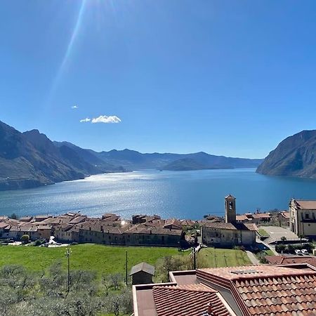 Piccolo Paradiso Vista Lago Con Piscina Privata Riva di Solto Exterior foto